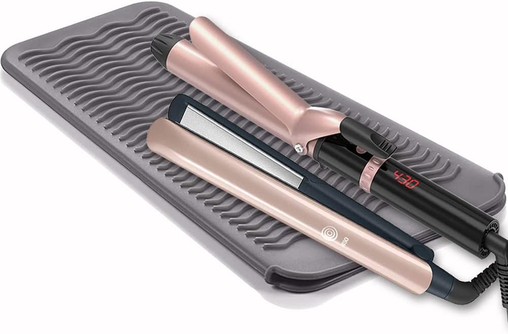 Heat Resistant Mat for Hair Tools, Silicone Heat Mat & Holder for Curling Iron, Professional Portable Travel Flat Iron Mat Pad Pouch Case Cover for Countertop